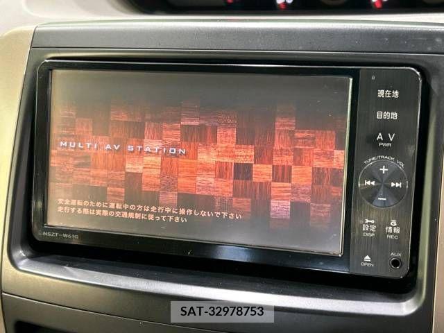 Toyota NOAH 2011-11 321344-2