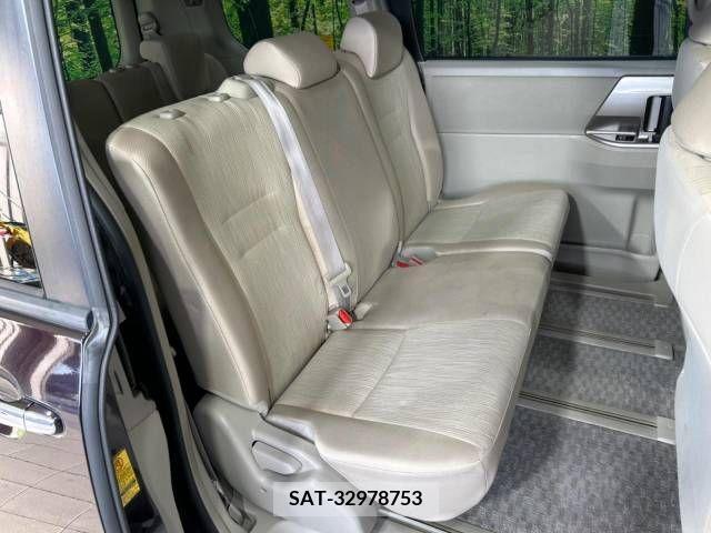 Toyota NOAH 2011-11 321344-10