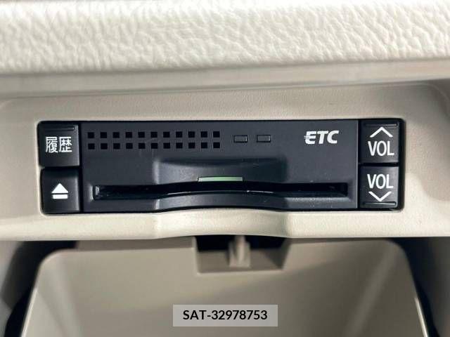 Toyota NOAH 2011-11 321344-8