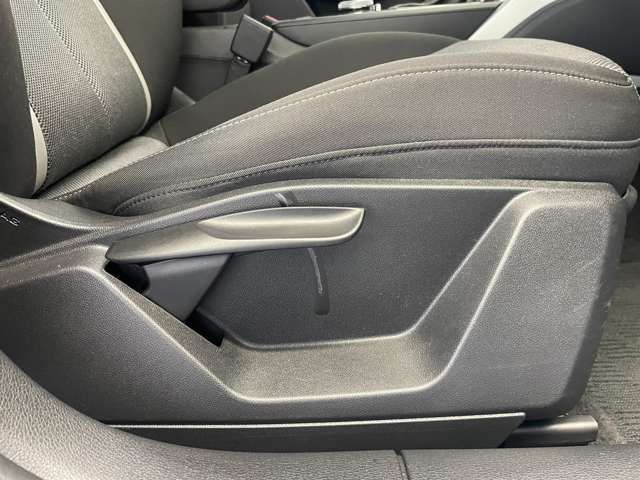 Audi Q2 2018-12 11396-15