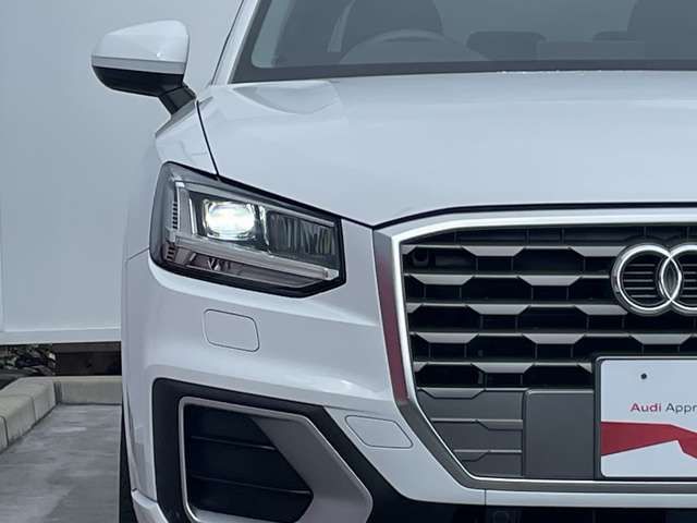 Audi Q2 2018-12 11396-6