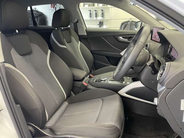 Audi Q2 2018-12 11396-11