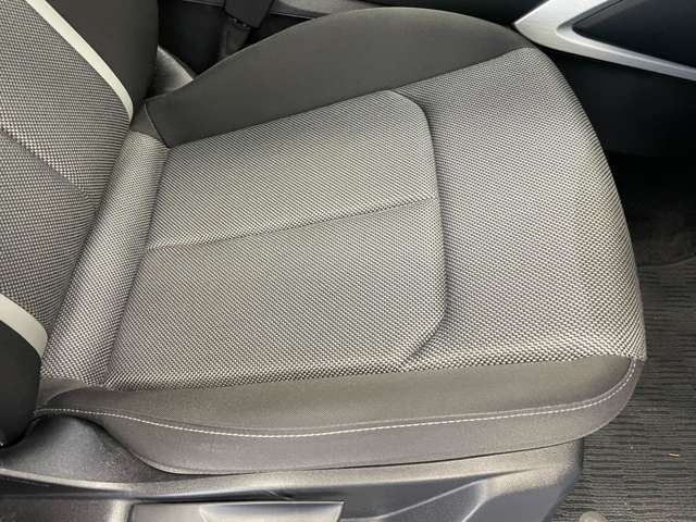 Audi Q2 2018-12 11396-14