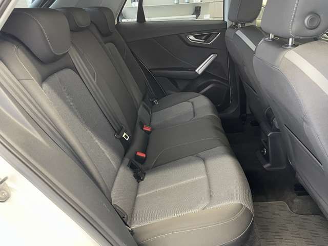 Audi Q2 2018-12 11396-16