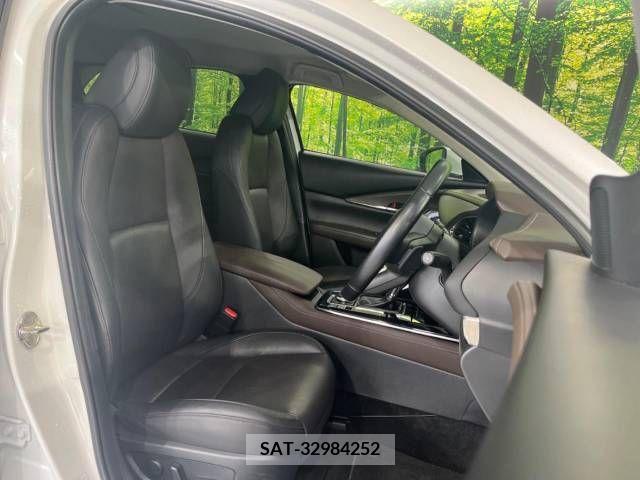 Mazda CX-30 2021-09 381435-8