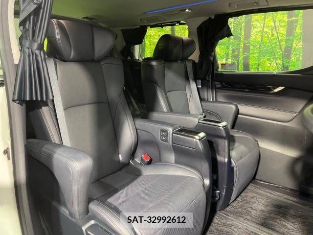 Toyota ALPHARD 2018-05 246126-9