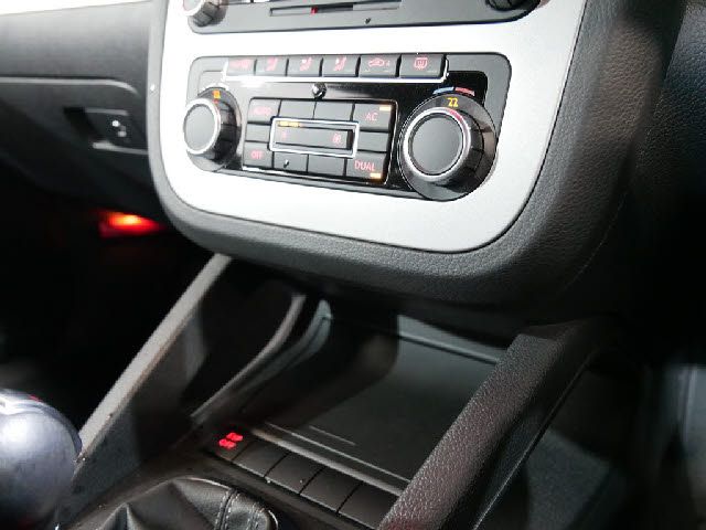 VolksWagen SCIROCCO 2010-01 184413-20