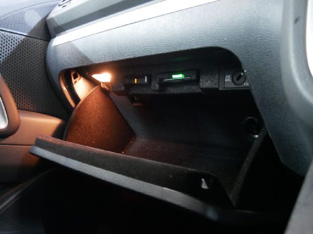 VolksWagen SCIROCCO 2010-01 184413-26