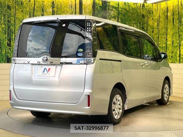 Toyota VOXY 2015-07 394993-17