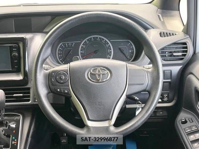 Toyota VOXY 2015-07 394993-12
