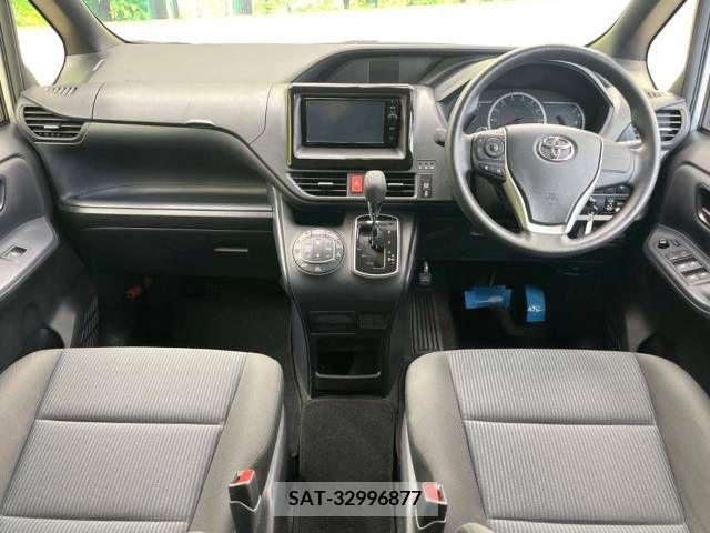 Toyota VOXY 2015-07 394993-1