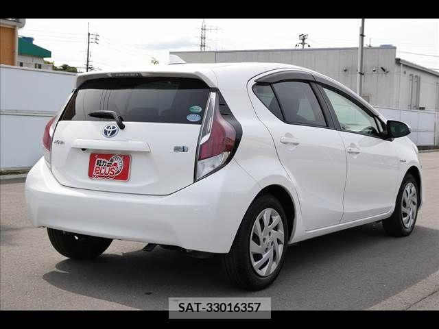 Toyota AQUA 2015-06 291826-12