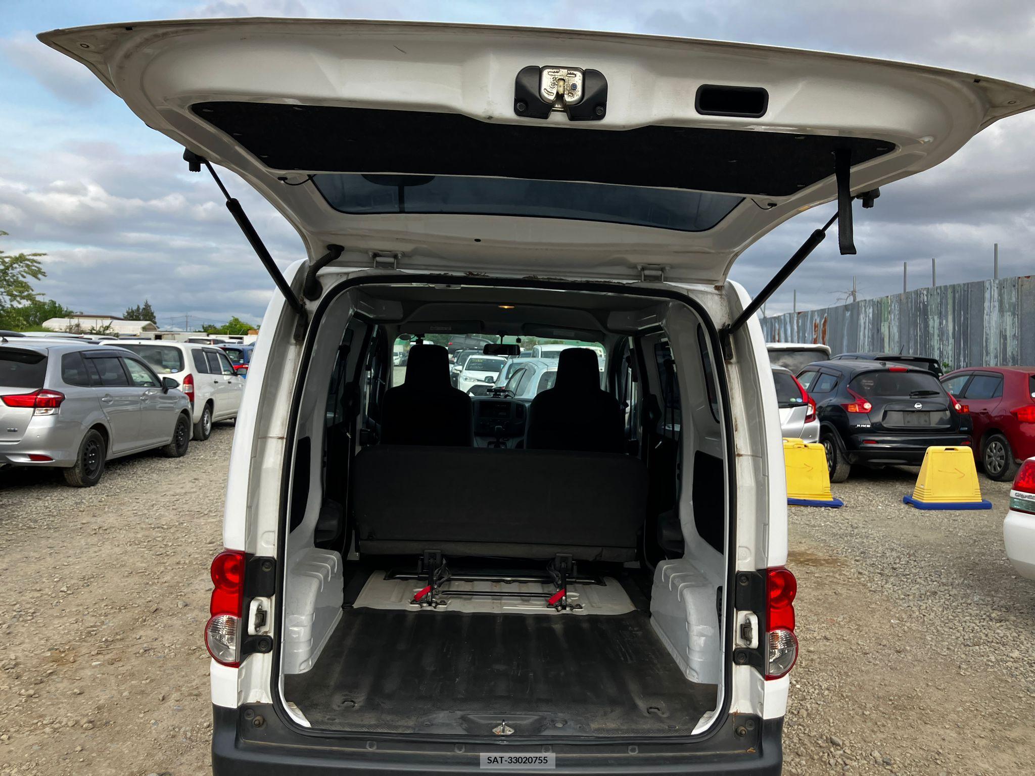 Nissan E-NV200 VAN 2019-03 258244-17