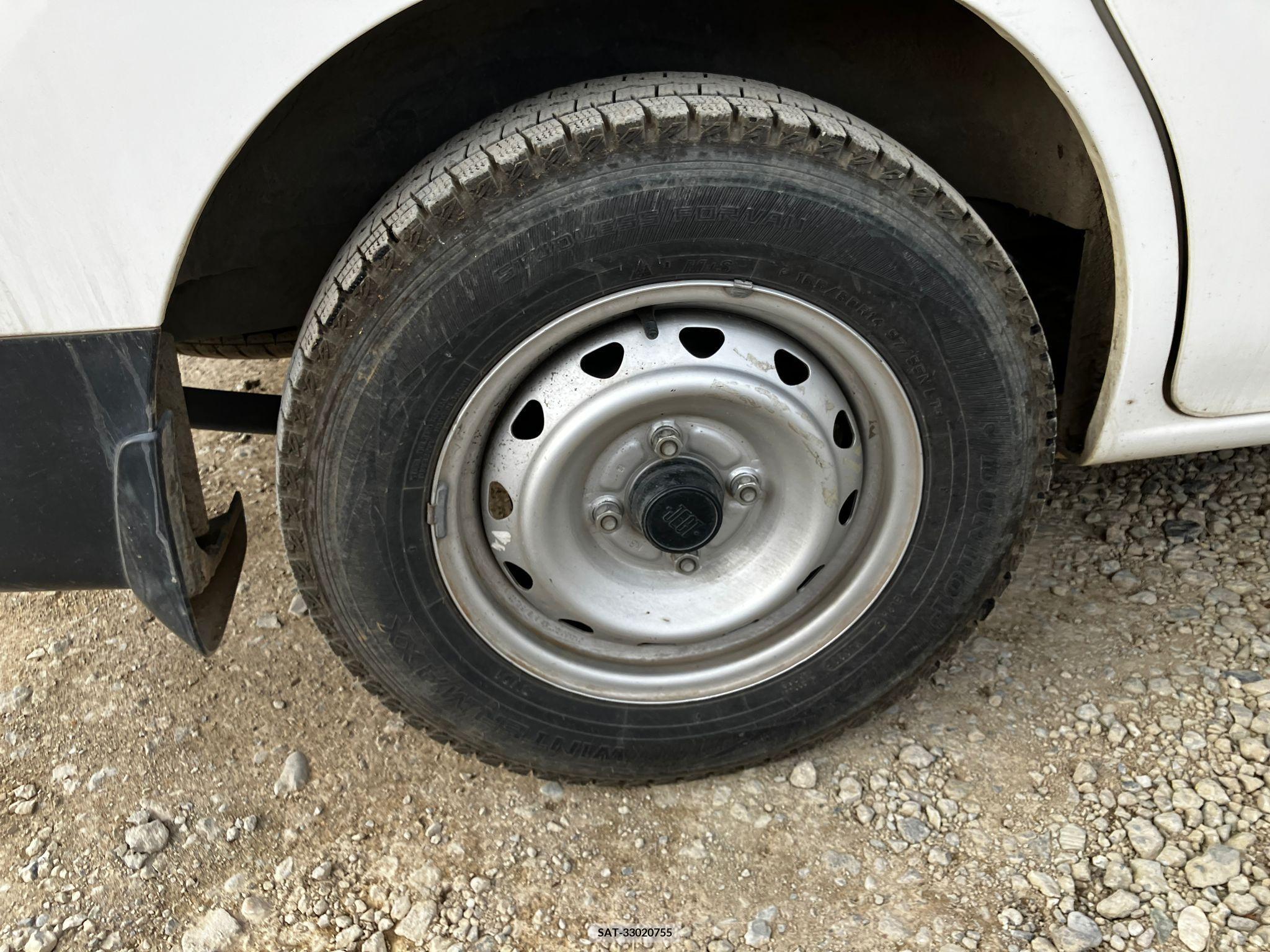 Nissan E-NV200 VAN 2019-03 258244-18