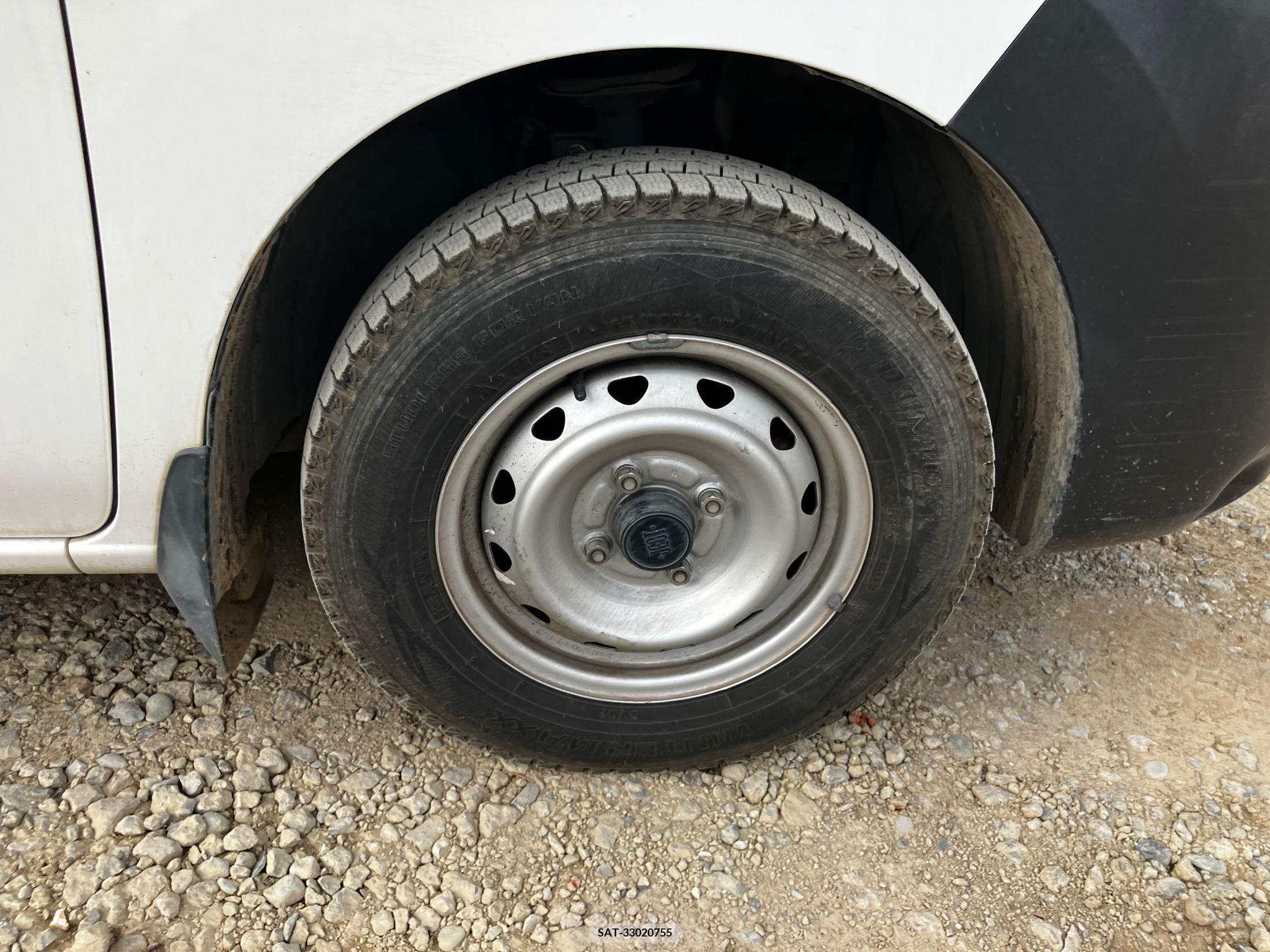 Nissan E-NV200 VAN 2019-03 258244-20