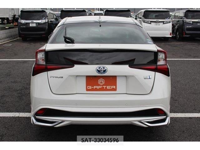 Toyota PRIUS 2019-01 283073-9
