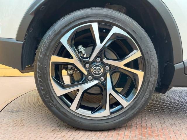 Toyota C-HR 2017-09 25297-19