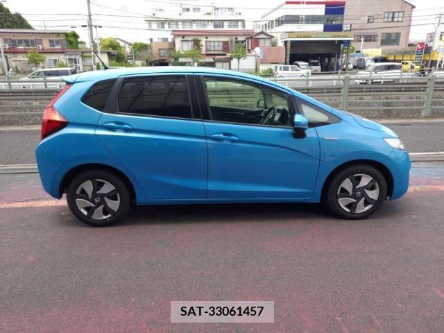 Honda FIT HYBRID 2014-11 304067-9