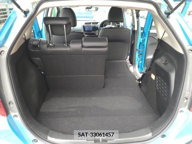 Honda FIT HYBRID 2014-11 304067-25