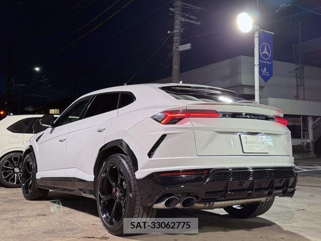 Lamborghini URUS 2019-99 321300-5
