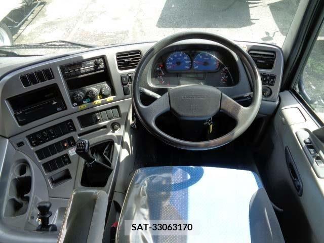 Nissan QUON 2008-11 282619-2