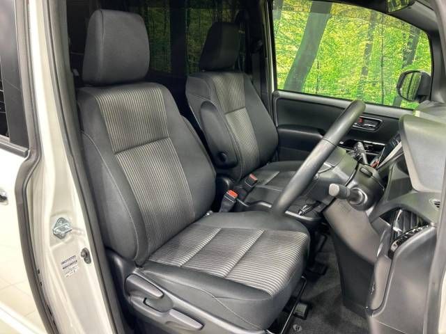 Toyota VOXY 2018-11 188348-7