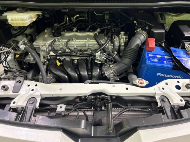 Toyota VOXY 2018-11 188348-18