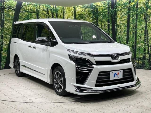 Toyota VOXY 2018-11 188348-16