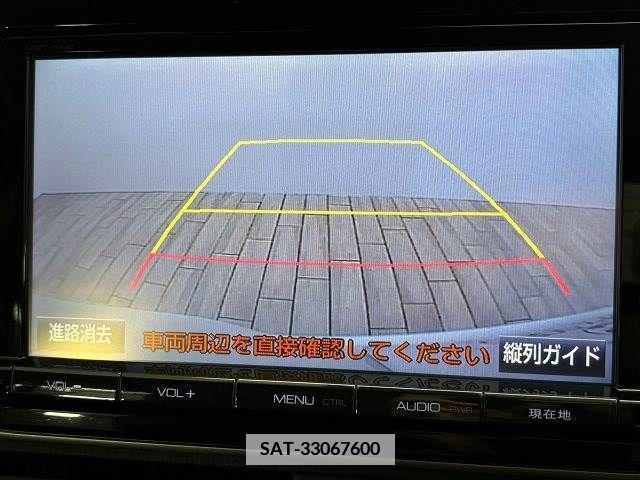 Toyota VOXY 2016-01 370338-3