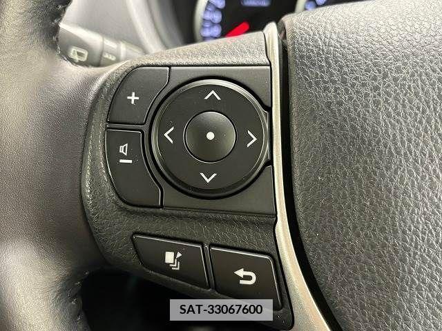 Toyota VOXY 2016-01 370338-9