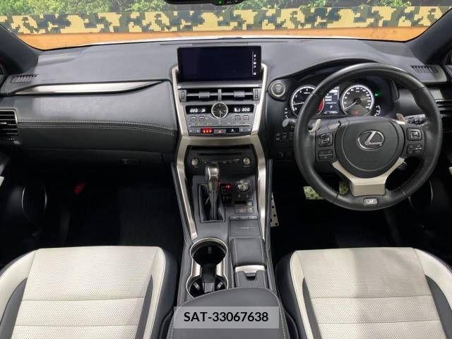 Lexus NX 2020-10 299755-1