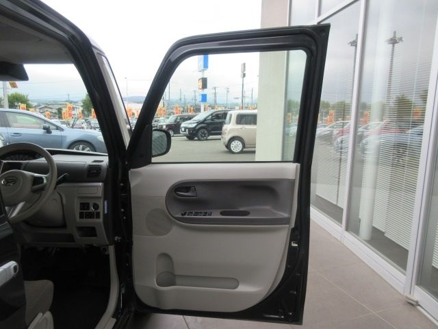 Daihatsu TANTO 2019-04 8061-12