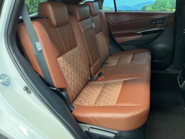 Toyota HARRIER 2017-12 24742-9