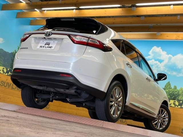 Toyota HARRIER 2017-12 24742-17