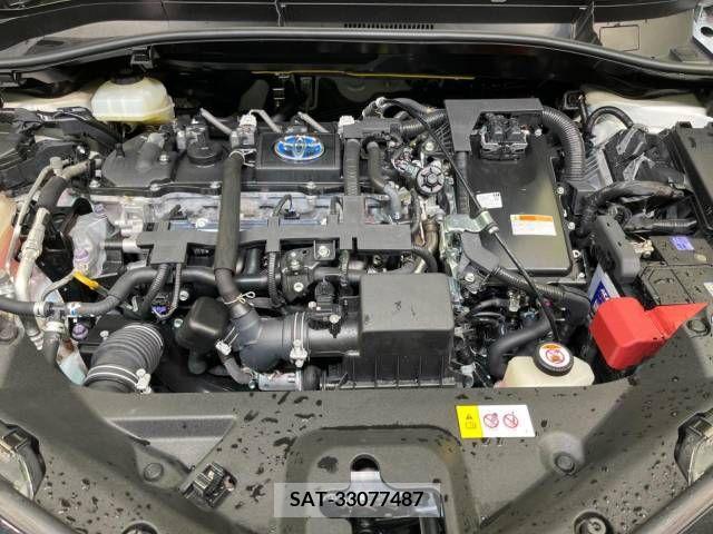Toyota C-HR 2018-09 205865-18