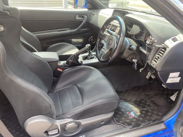 Nissan SKYLINE GT-R 2001-05 181486-13