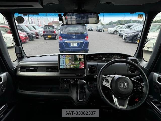 Honda N BOX 2023-07 326645-1
