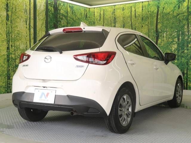 Mazda DEMIO 2018-08 17439-17