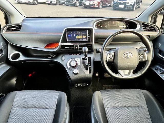 Toyota SIENTA 2018-10 22164-1