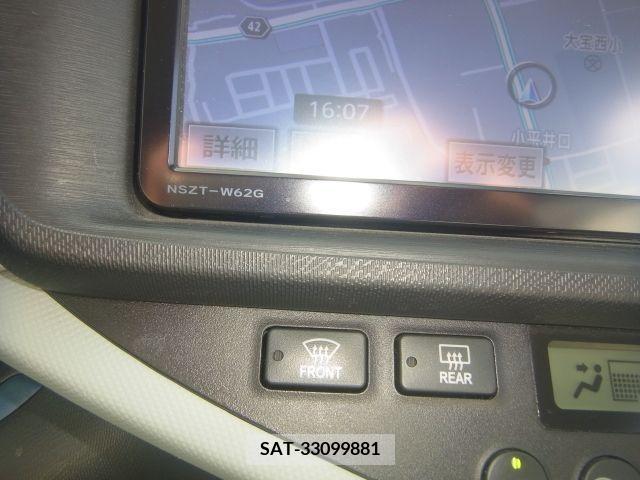 Toyota AQUA 2013-06 260283-17