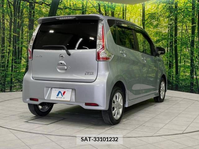 Nissan DAYZ 2018-05 353570-17