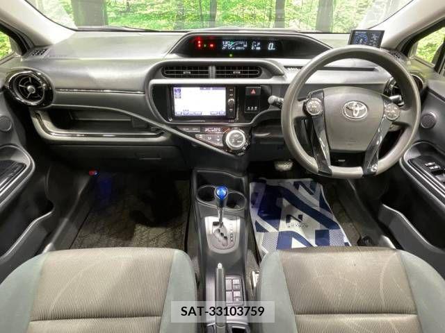 Toyota AQUA 2017-02 292352-1