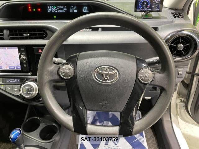 Toyota AQUA 2017-02 292352-11