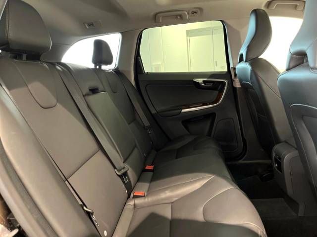 Volvo XC60 2017-06 191507-14