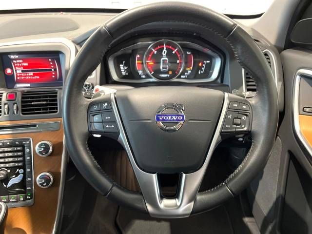Volvo XC60 2017-06 191507-11