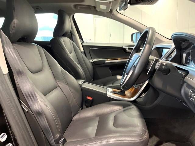 Volvo XC60 2017-06 191507-13