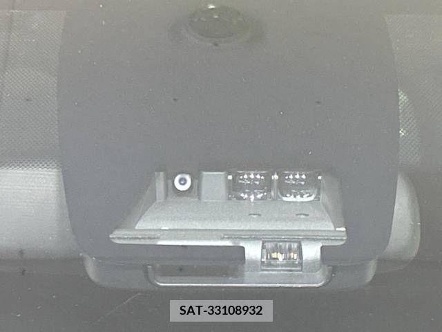 Toyota VOXY 2018-01 370288-5