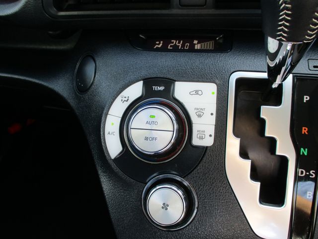 Toyota SIENTA 2017-06 7813-12