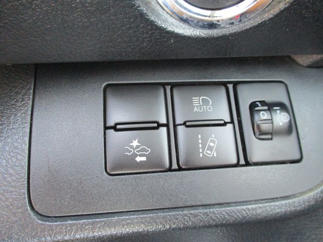 Toyota SIENTA 2017-06 7813-15