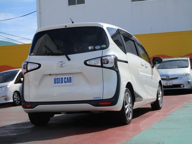 Toyota SIENTA 2017-06 7813-2